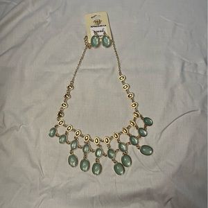 Green necklace set